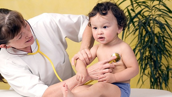 小儿疝气是怎么造成的 小儿疝气常见的临床表现有哪些