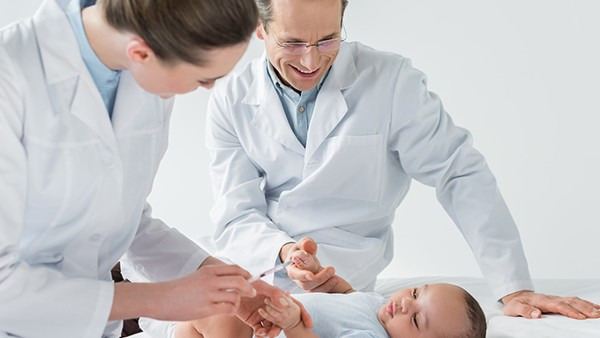 小儿疝气如何治疗，医生指出小儿疝气的治疗方法和护理手段