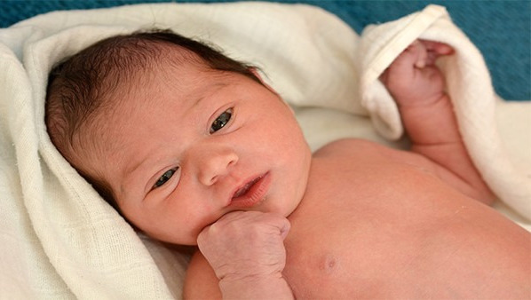 新生儿脸上湿疹怎么办 新生儿脸上长湿疹该如何进行护理