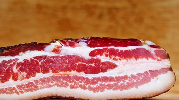 国家发改委：春节加大猪肉、蔬菜等储备投放力度