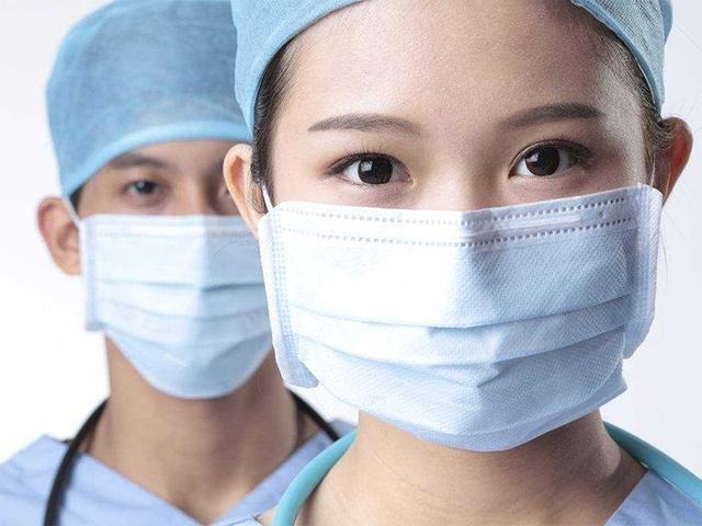 美疾控中心建议使用两个口罩预防新冠病毒，有必要吗？