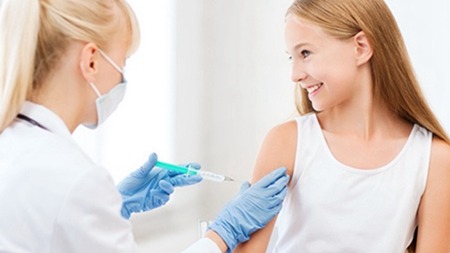 建议对农村居民免费接种HPV疫苗，纳入医保