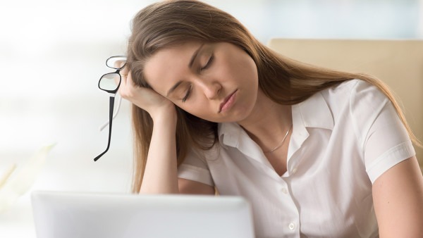 8小时睡眠最健康？这个老梗该扔了，解读健康睡眠的真相