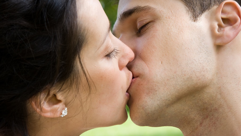 情侣接吻有什么要点？7项注意、6个好处必须知晓