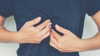 右胸口疼是怎么回事，这些胸病可能导致胸口疼
