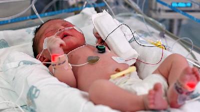 新生儿一般多重 婴儿出生多重是正常的