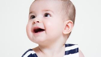 如何让宝宝听力更敏感 早期发现听力障碍的四个关键点
