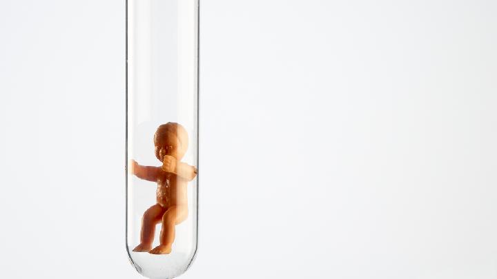 寄生胎儿在姐姐肚子里寄生胎儿能活下来吗？