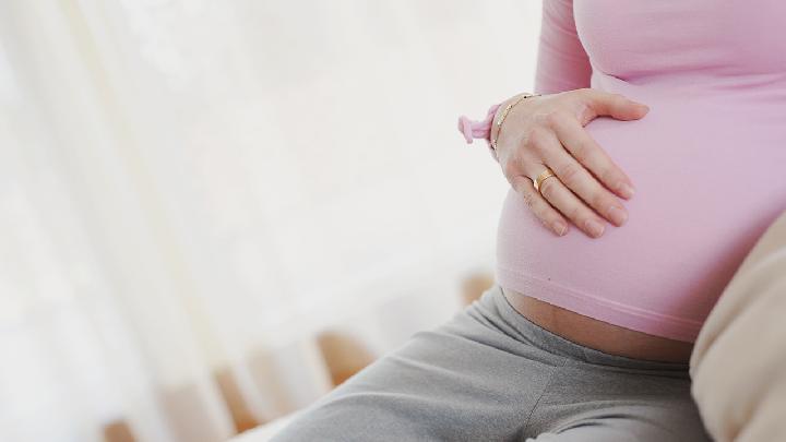 孕晚期更要警惕  若想顺产还要注意脐带绕颈