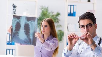 新冠肺炎患者撤下呼吸机是真的吗？呼吸机对肺部有影响吗