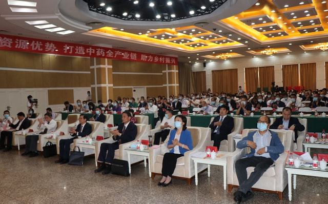 中药产业高质量发展论坛胜利举行，龟鹿药业擘画的龟鹿产业成焦点