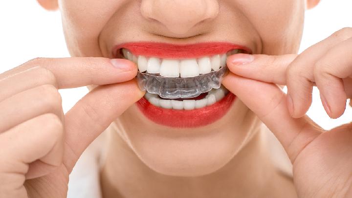 牙龈出血是什么原因导致？