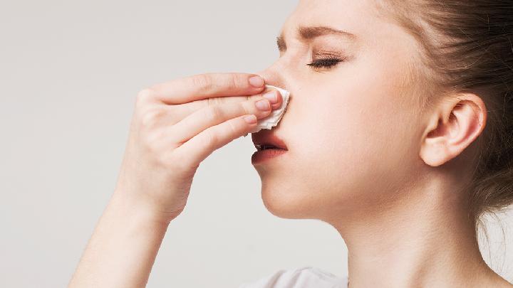 秋季容易流鼻血怎么办 预防流鼻血的措施有哪些