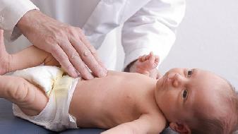 如何给新生儿取分泌物 给新生儿取分泌物的正确方法