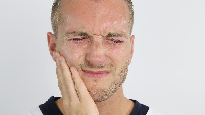 是什么原因导致你出现牙龈萎缩