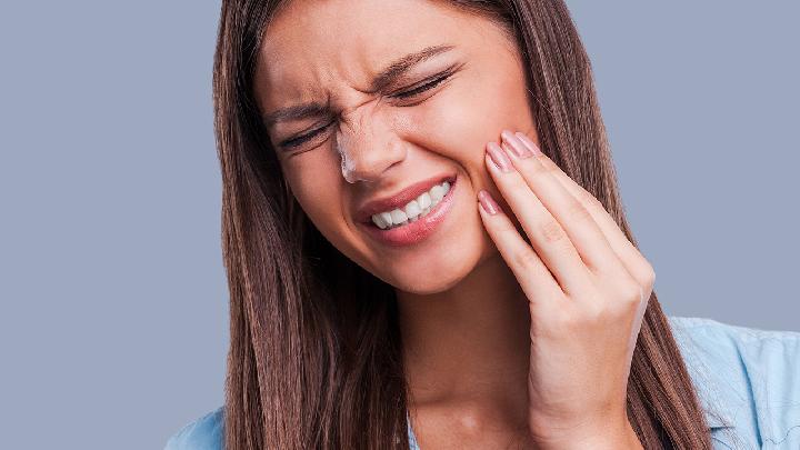 急性牙髓炎会出现哪些症状
