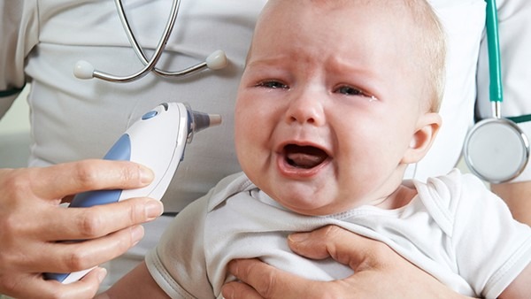 婴儿感冒的早期症状有哪些 婴儿感冒体温常在39℃以上吗
