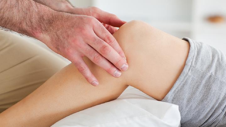减轻膝盖疼痛的方法是什么 中医小妙招治疗关节炎效果佳