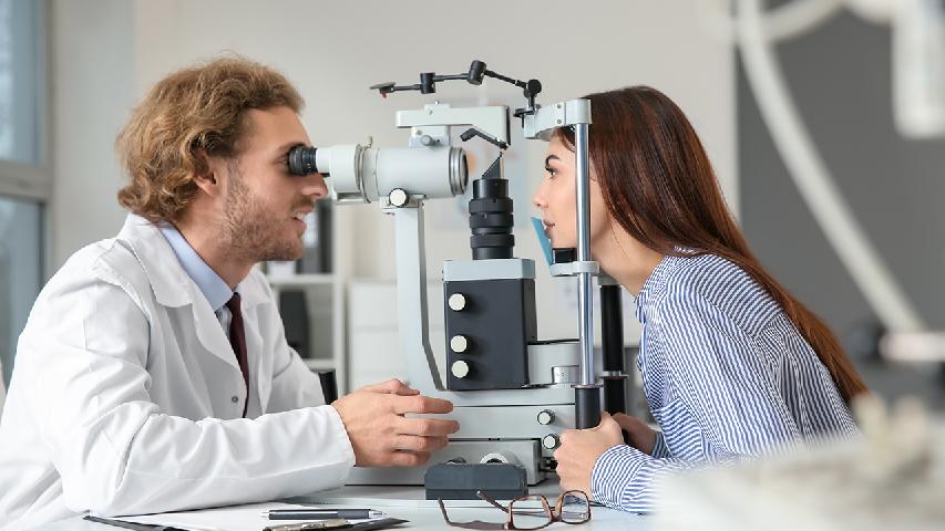 视网膜疾病的产生和其它疾病有关