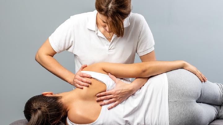 女人经常腰痛怎么办 推荐几个补肾养虚的手法