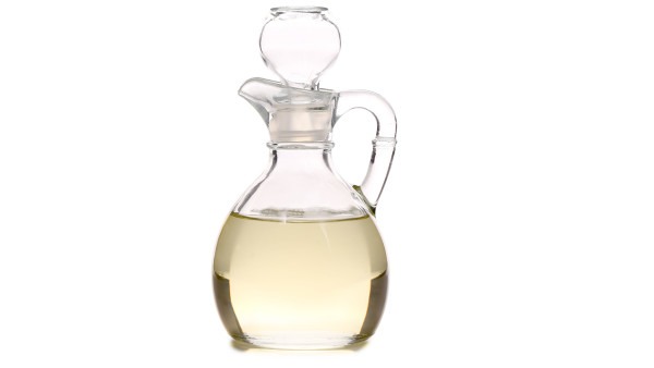 茶树精油祛痘效果强吗 茶树精油的正确使用方式是什么