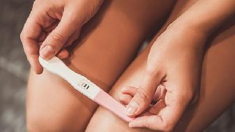 妊娠纹要从孕期开始预防 妊娠纹别等到产后治疗