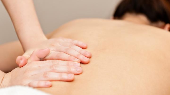 女性痛经怎么办 中医按摩法缓解女性月经疼痛