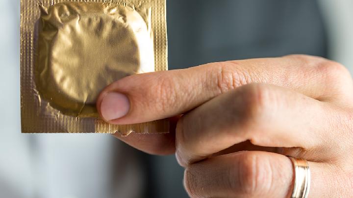 早泄患者该选哪种避孕套 避孕套能延长性爱时间吗