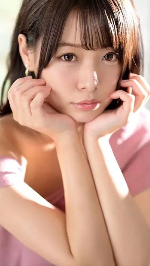 八木奈奈甜美可爱的E罩杯女优写真