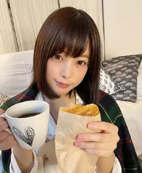 八木奈奈甜美可爱的E罩杯女优写真