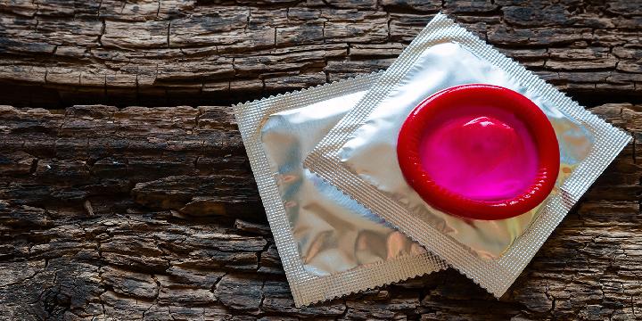 最轻松的避孕方法有哪些 避孕套与避孕药哪个方法更方便
