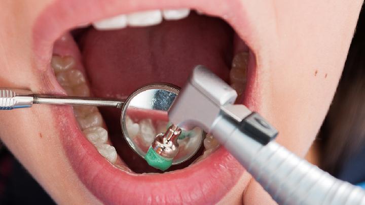 下牙龈萎缩怎么治疗