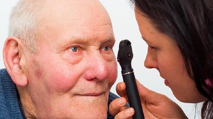 老年人皮肤瘙痒症，主要部位是颜面颈部怎么治疗
