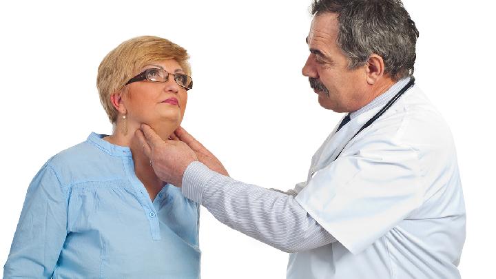 甲状腺腺瘤应该要怎么治疗？