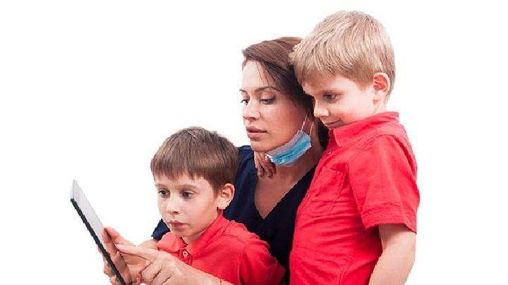 秋季小孩生长黄金期宜补钙 给孩子及时补钙才能助力长个