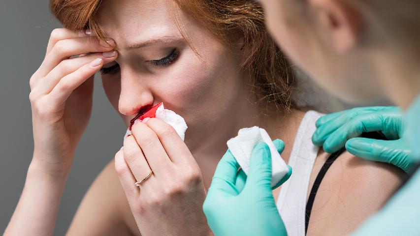 反复鼻涕带血警惕鼻咽癌！