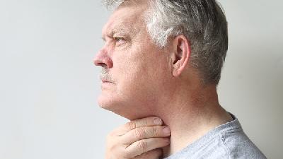 喉癌的晚期症状包含有哪些？