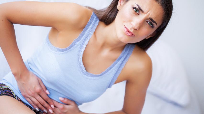 为什么女性在生理期会有痛经的表现呢