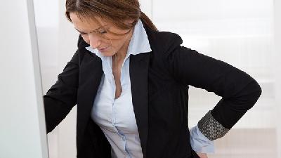 切勿长时间久坐是腰肌劳损的防治的注意事项