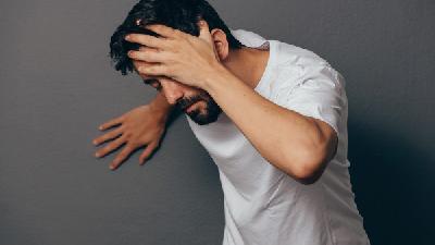 生活中就有一些治疗近视眼的小方法