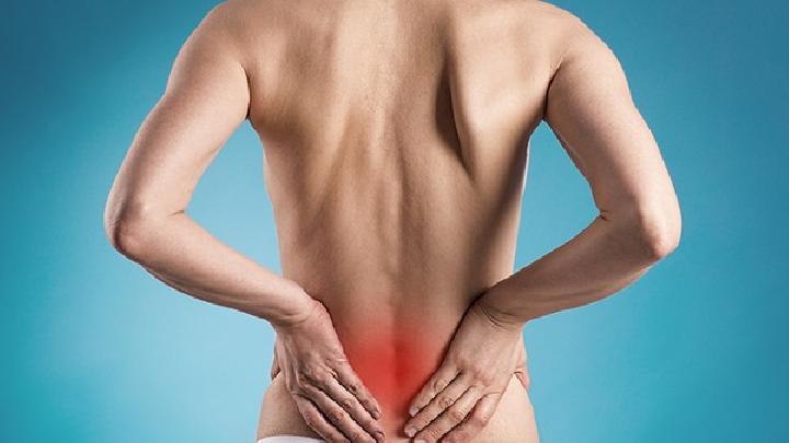 腰椎间盘突出症的症状主要出现腰部活动障碍