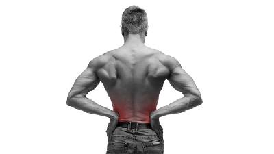 急性腰肌劳损的症状发作时会很疼痛