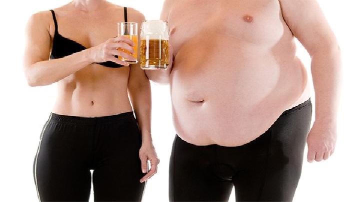 女人经期减肥有科学依据吗女性喝水减肥法排毒瘦身全搞定