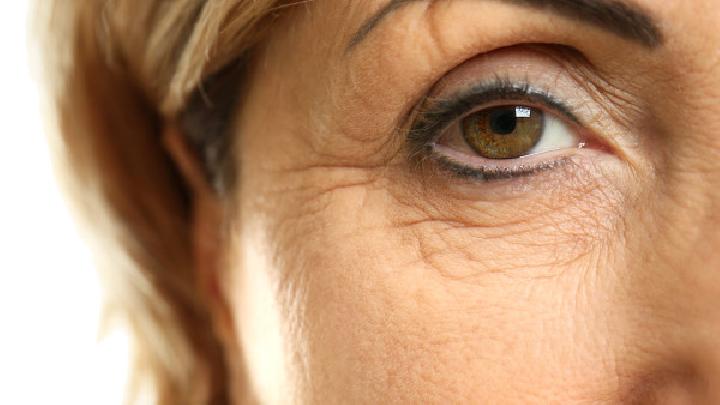 多种多样的临床出现的近视眼的症状