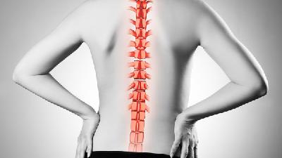 几种比较常见的脊柱畸形的症状