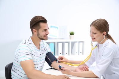 分析什么是属于常见的高血压的症状