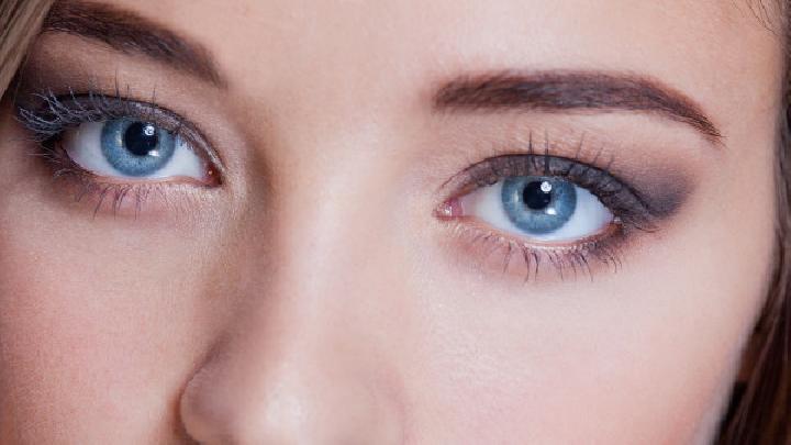 出现角膜炎症状患者视力必定会有影响