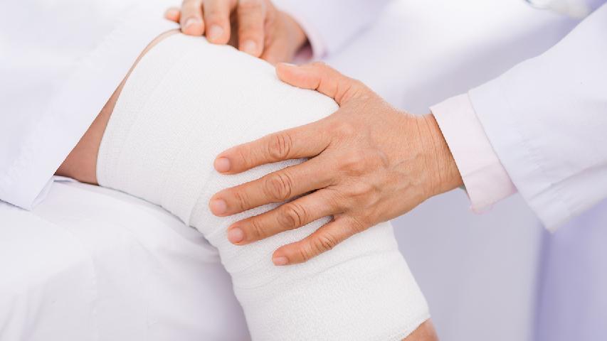 如何预防股骨粗隆间骨折患者发生褥疮