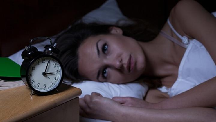 女性裸睡可缓解紧张性失眠