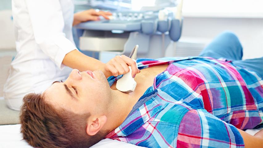 轻中重度甲亢突眼患者的具体表现